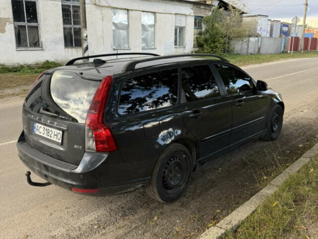 Сірий Вольво V50, об'ємом двигуна 2 л та пробігом 245 тис. км за 8000 $, фото 1 на Automoto.ua