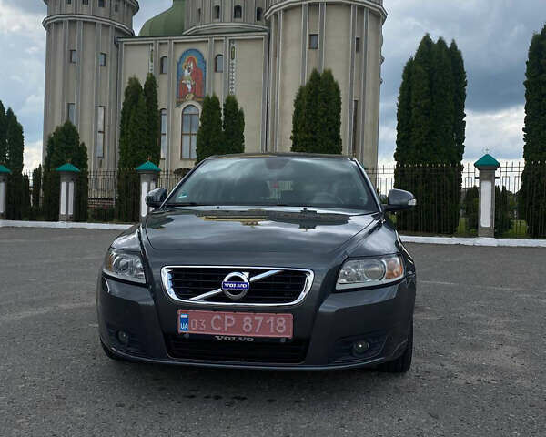 Сірий Вольво V50, об'ємом двигуна 1.6 л та пробігом 228 тис. км за 5999 $, фото 1 на Automoto.ua