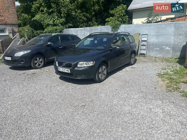 Сірий Вольво V50, об'ємом двигуна 1.56 л та пробігом 290 тис. км за 6000 $, фото 1 на Automoto.ua