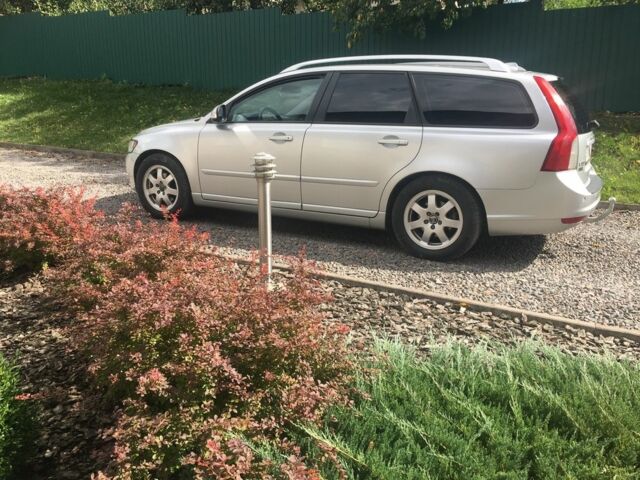 Сірий Вольво V50, об'ємом двигуна 1.6 л та пробігом 233 тис. км за 7200 $, фото 1 на Automoto.ua