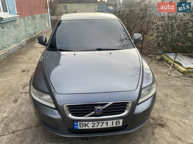 Сірий Вольво V50, об'ємом двигуна 1.6 л та пробігом 285 тис. км за 6500 $, фото 1 на Automoto.ua
