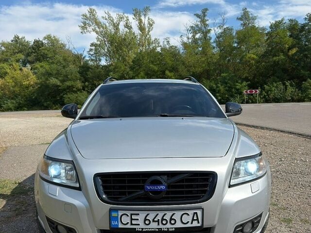 Сірий Вольво V50, об'ємом двигуна 1.56 л та пробігом 302 тис. км за 7200 $, фото 1 на Automoto.ua