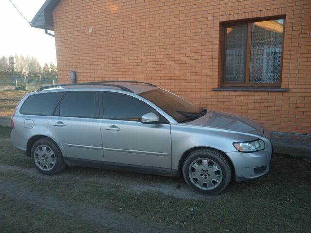 Сірий Вольво V50, об'ємом двигуна 1.6 л та пробігом 270 тис. км за 5500 $, фото 1 на Automoto.ua