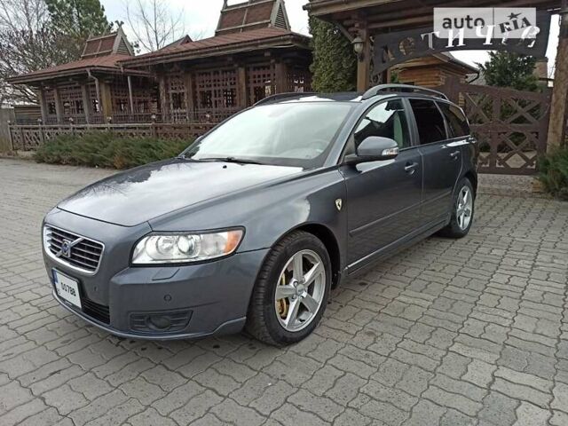 Сірий Вольво V50, об'ємом двигуна 2 л та пробігом 187 тис. км за 8599 $, фото 1 на Automoto.ua