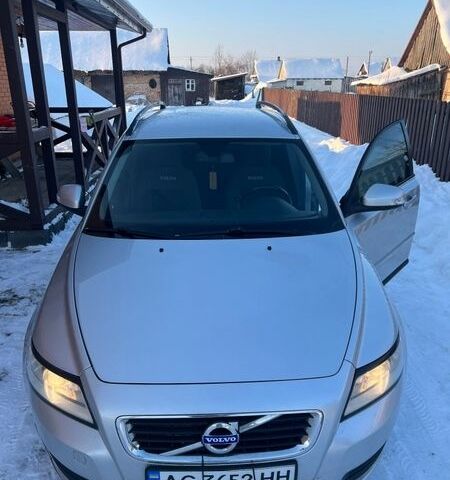 Сірий Вольво V50, об'ємом двигуна 1.56 л та пробігом 273 тис. км за 7200 $, фото 1 на Automoto.ua