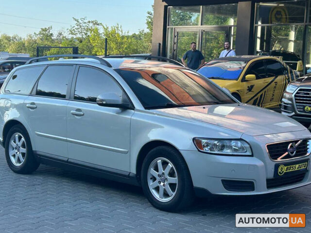 Сірий Вольво V50, об'ємом двигуна 1.6 л та пробігом 230 тис. км за 8700 $, фото 1 на Automoto.ua