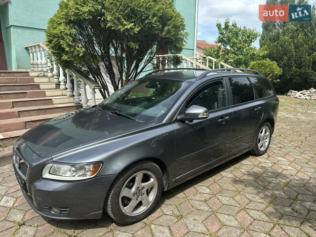 Сірий Вольво V50, об'ємом двигуна 1.6 л та пробігом 224 тис. км за 7700 $, фото 1 на Automoto.ua