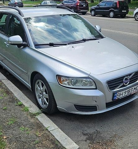 Сірий Вольво V50, об'ємом двигуна 1.6 л та пробігом 265 тис. км за 5800 $, фото 1 на Automoto.ua