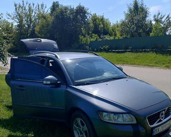 Сірий Вольво V50, об'ємом двигуна 1.6 л та пробігом 280 тис. км за 7450 $, фото 1 на Automoto.ua