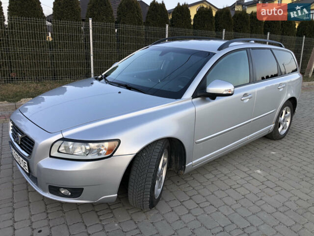 Сірий Вольво V50, об'ємом двигуна 1.6 л та пробігом 300 тис. км за 6800 $, фото 1 на Automoto.ua