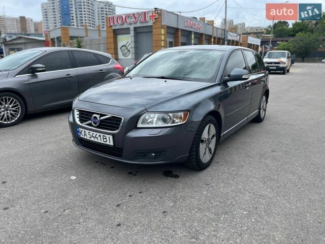 Сірий Вольво V50, об'ємом двигуна 1.6 л та пробігом 247 тис. км за 7200 $, фото 1 на Automoto.ua