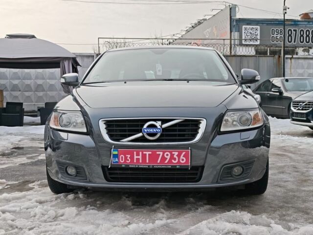 Сірий Вольво V50, об'ємом двигуна 1.6 л та пробігом 260 тис. км за 8800 $, фото 1 на Automoto.ua