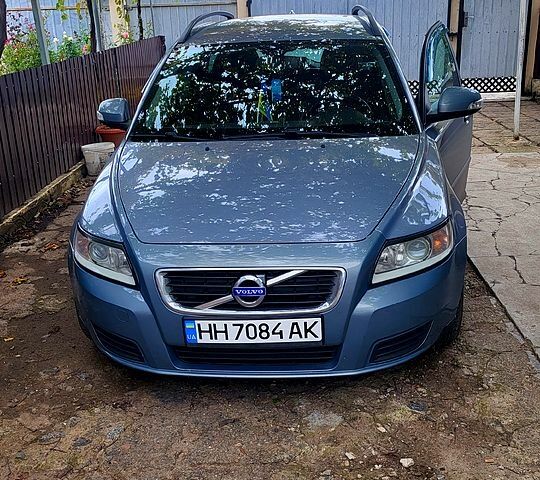 Сірий Вольво V50, об'ємом двигуна 1.6 л та пробігом 240 тис. км за 7000 $, фото 1 на Automoto.ua