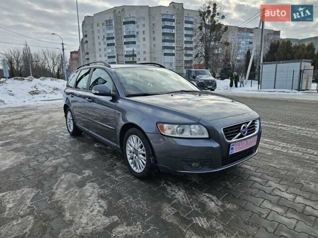 Сірий Вольво V50, об'ємом двигуна 1.6 л та пробігом 243 тис. км за 7200 $, фото 1 на Automoto.ua