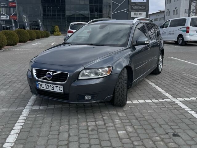 Сірий Вольво V50, об'ємом двигуна 1.6 л та пробігом 10 тис. км за 7500 $, фото 1 на Automoto.ua