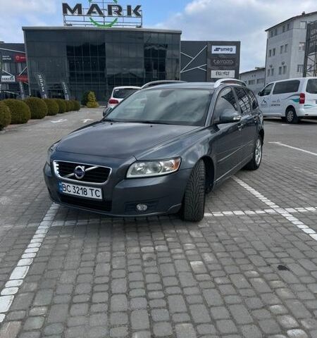 Сірий Вольво V50, об'ємом двигуна 1.6 л та пробігом 295 тис. км за 7400 $, фото 1 на Automoto.ua