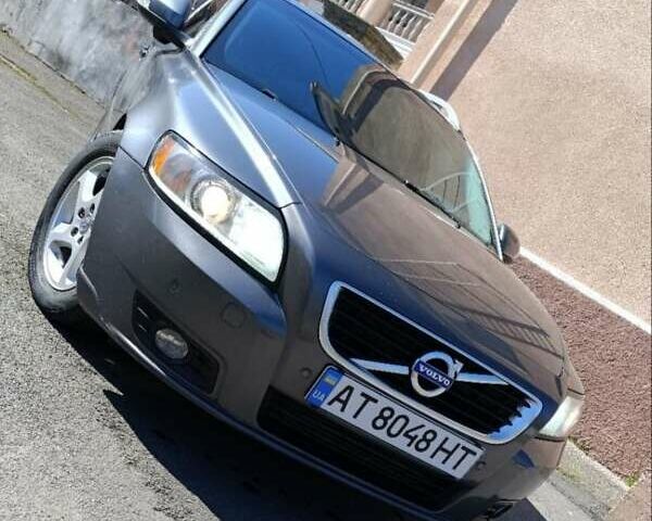 Сірий Вольво V50, об'ємом двигуна 1.6 л та пробігом 221 тис. км за 7700 $, фото 1 на Automoto.ua