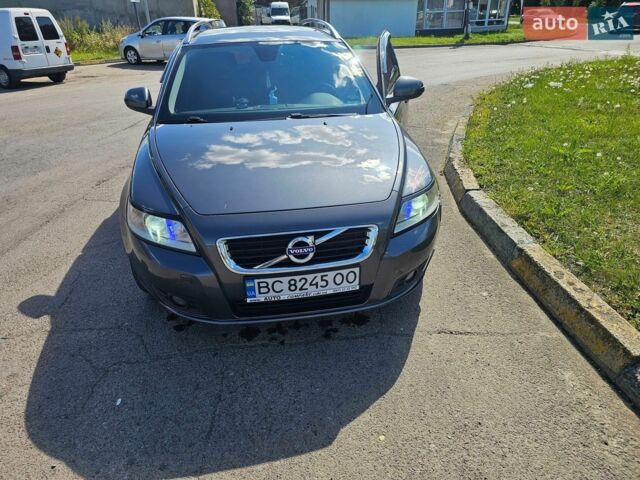 Сірий Вольво V50, об'ємом двигуна 1.56 л та пробігом 234 тис. км за 7600 $, фото 1 на Automoto.ua
