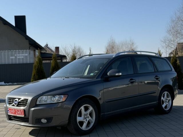 Сірий Вольво V50, об'ємом двигуна 1.6 л та пробігом 186 тис. км за 7200 $, фото 1 на Automoto.ua