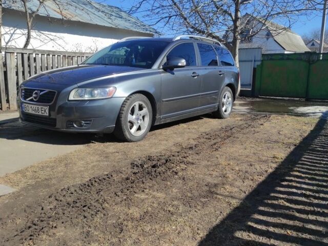 Сірий Вольво V50, об'ємом двигуна 1.6 л та пробігом 238 тис. км за 8000 $, фото 1 на Automoto.ua
