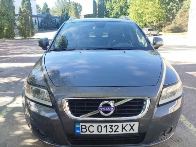 Сірий Вольво V50, об'ємом двигуна 1.56 л та пробігом 200 тис. км за 7500 $, фото 1 на Automoto.ua