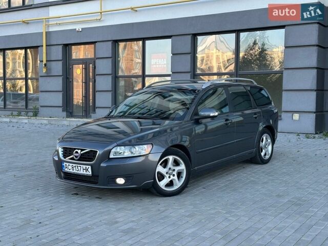 Сірий Вольво V50, об'ємом двигуна 1.6 л та пробігом 273 тис. км за 6750 $, фото 1 на Automoto.ua