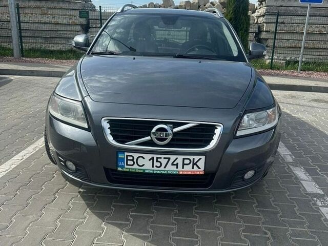 Сірий Вольво V50, об'ємом двигуна 1.6 л та пробігом 236 тис. км за 7700 $, фото 1 на Automoto.ua