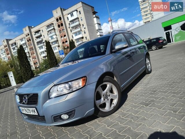 Сірий Вольво V50, об'ємом двигуна 1.56 л та пробігом 198 тис. км за 8500 $, фото 1 на Automoto.ua
