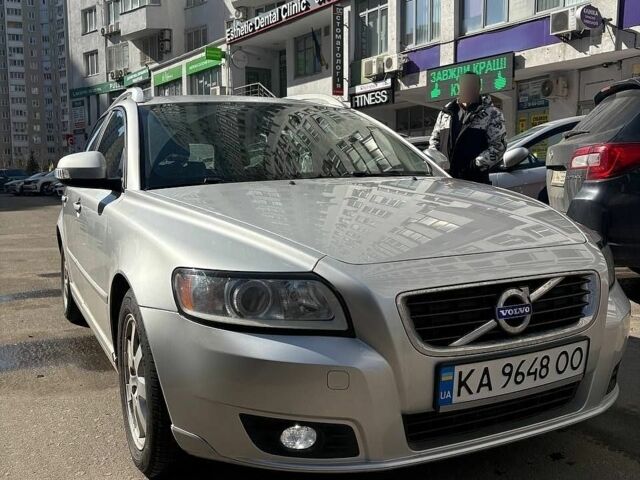 Сірий Вольво V50, об'ємом двигуна 1.6 л та пробігом 270 тис. км за 8599 $, фото 1 на Automoto.ua