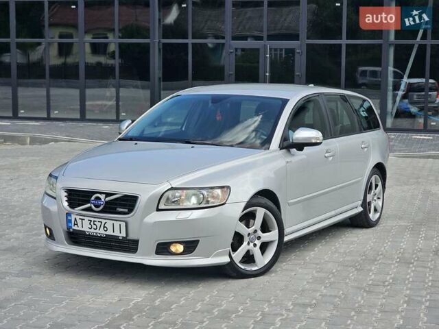 Сірий Вольво V50, об'ємом двигуна 1.6 л та пробігом 218 тис. км за 7855 $, фото 1 на Automoto.ua