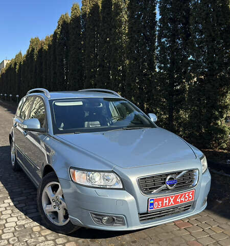 Сірий Вольво V50, об'ємом двигуна 1.6 л та пробігом 232 тис. км за 8750 $, фото 1 на Automoto.ua