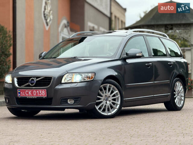 Сірий Вольво V50, об'ємом двигуна 1.6 л та пробігом 207 тис. км за 8500 $, фото 1 на Automoto.ua