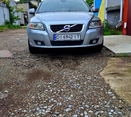 Сірий Вольво V50, об'ємом двигуна 1.6 л та пробігом 220 тис. км за 8700 $, фото 1 на Automoto.ua