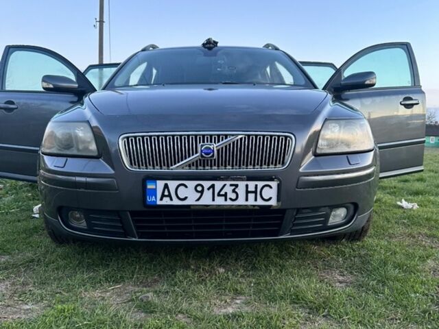 Синий Вольво В50, объемом двигателя 2 л и пробегом 449 тыс. км за 4600 $, фото 1 на Automoto.ua