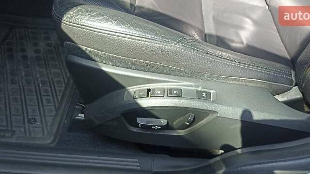 Синий Вольво В50, объемом двигателя 2 л и пробегом 381 тыс. км за 5300 $, фото 1 на Automoto.ua