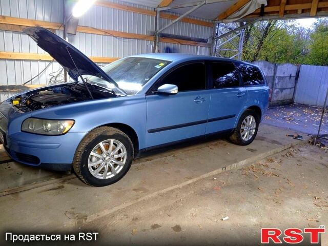 Синий Вольво В50, объемом двигателя 1.8 л и пробегом 307 тыс. км за 6300 $, фото 1 на Automoto.ua