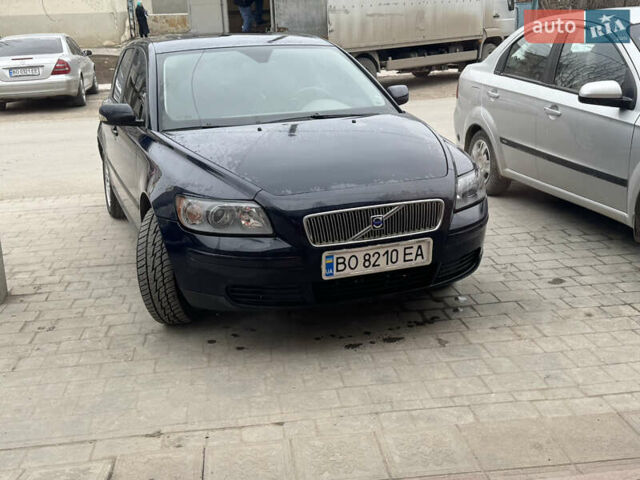 Синий Вольво В50, объемом двигателя 1.6 л и пробегом 275 тыс. км за 5850 $, фото 1 на Automoto.ua