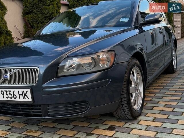 Синій Вольво V50, об'ємом двигуна 2 л та пробігом 316 тис. км за 4900 $, фото 1 на Automoto.ua