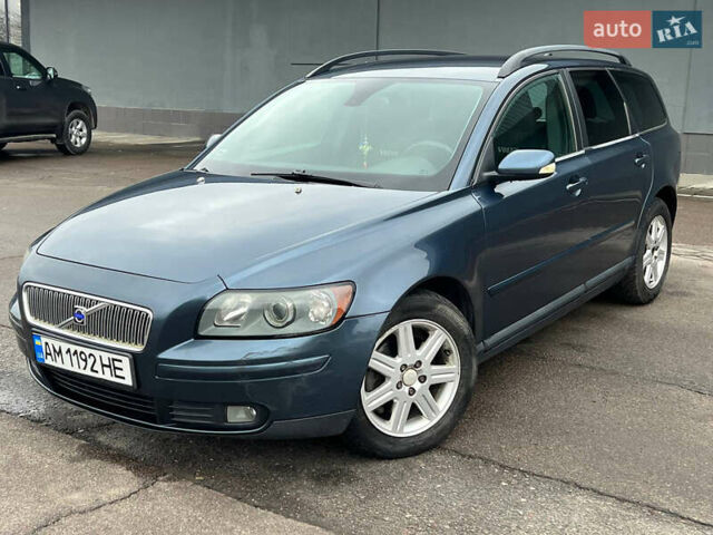 Синий Вольво В50, объемом двигателя 2 л и пробегом 250 тыс. км за 5900 $, фото 1 на Automoto.ua