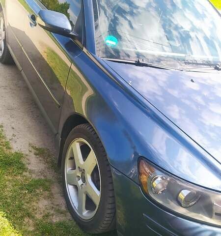 Синий Вольво В50, объемом двигателя 1.6 л и пробегом 100 тыс. км за 6500 $, фото 1 на Automoto.ua