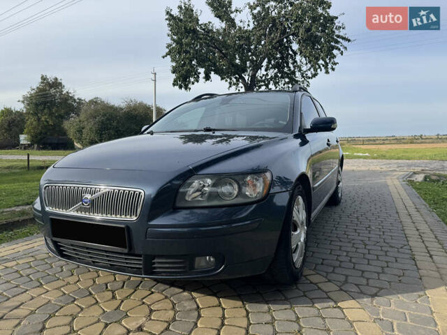 Синий Вольво В50, объемом двигателя 2 л и пробегом 285 тыс. км за 5300 $, фото 1 на Automoto.ua