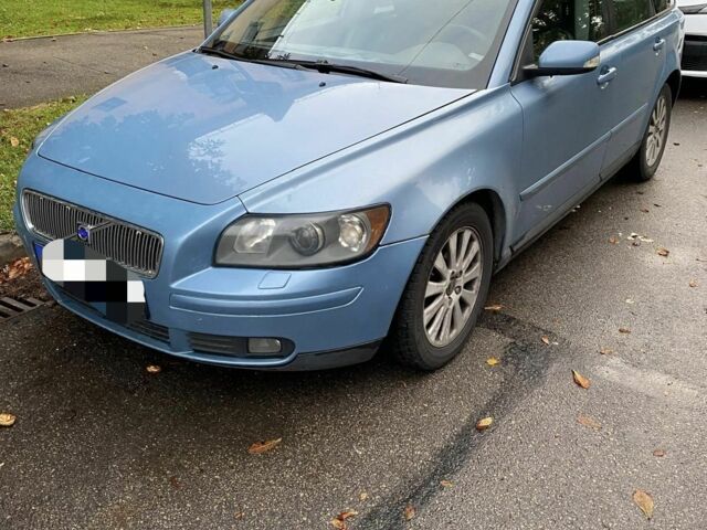 Синій Вольво V50, об'ємом двигуна 2 л та пробігом 300 тис. км за 2250 $, фото 1 на Automoto.ua