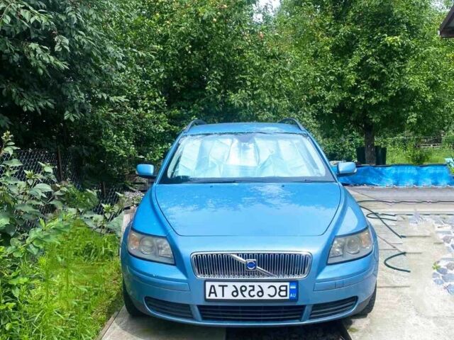 Синий Вольво В50, объемом двигателя 1.8 л и пробегом 3 тыс. км за 4500 $, фото 1 на Automoto.ua