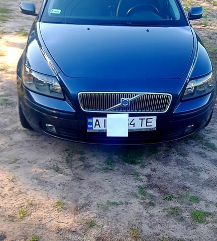Синій Вольво V50, об'ємом двигуна 2 л та пробігом 300 тис. км за 3200 $, фото 1 на Automoto.ua