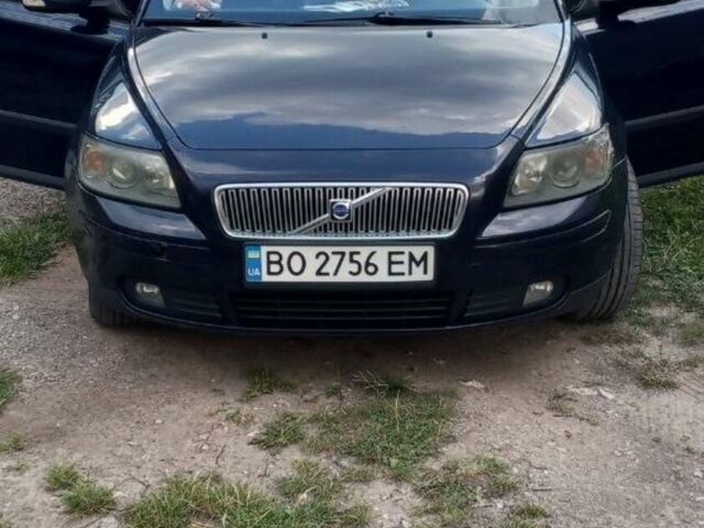 Синий Вольво В50, объемом двигателя 2 л и пробегом 300 тыс. км за 4400 $, фото 1 на Automoto.ua