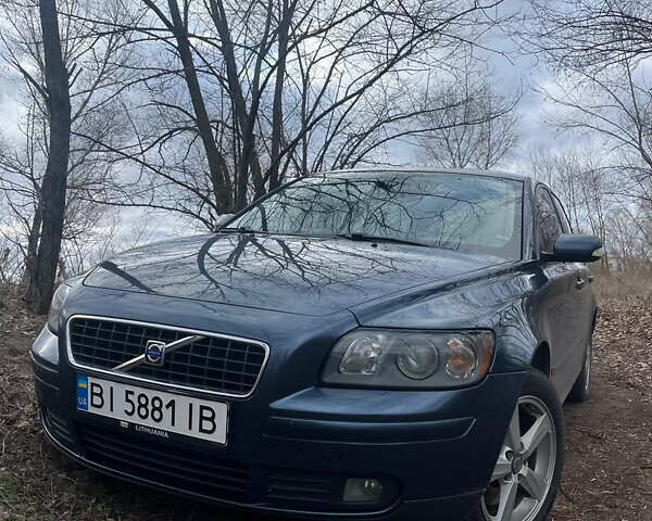 Синій Вольво V50, об'ємом двигуна 2 л та пробігом 360 тис. км за 4700 $, фото 1 на Automoto.ua