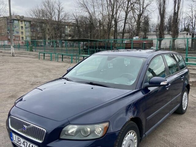 Синій Вольво V50, об'ємом двигуна 1.6 л та пробігом 250 тис. км за 3300 $, фото 1 на Automoto.ua