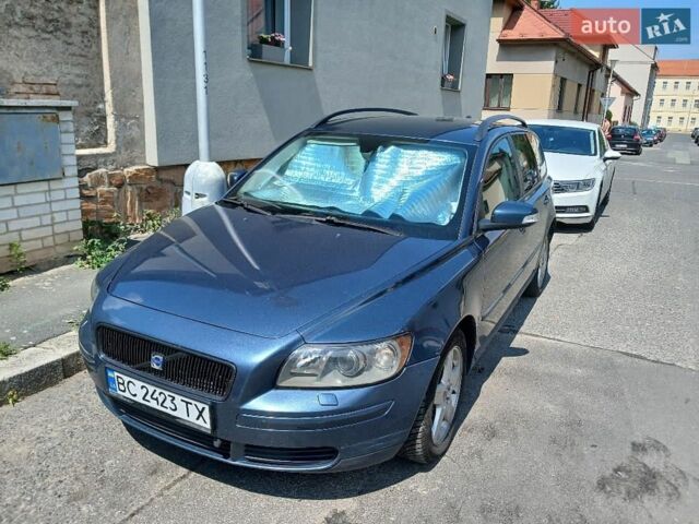 Синій Вольво V50, об'ємом двигуна 2 л та пробігом 350 тис. км за 4950 $, фото 1 на Automoto.ua