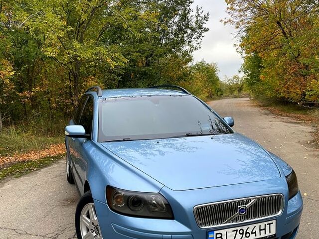 Синий Вольво В50, объемом двигателя 1.8 л и пробегом 0 тыс. км за 5500 $, фото 1 на Automoto.ua