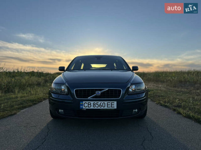 Синій Вольво V50, об'ємом двигуна 2 л та пробігом 375 тис. км за 7000 $, фото 1 на Automoto.ua